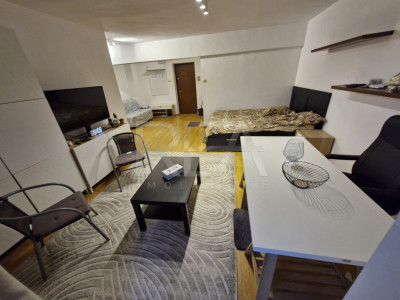 Garsonieră foarte aproape de stația de autobuz 104