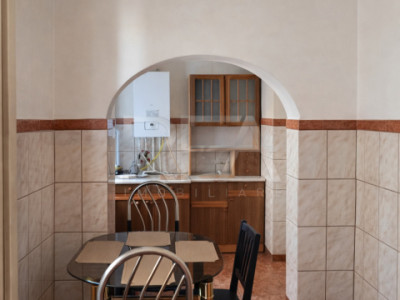 3 camere, Calea Călărașilor, etaj 1, centrală, inst. schimb., 105 mp