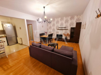 2 camere Titan decomandat, centrală, et. 4, an 2009