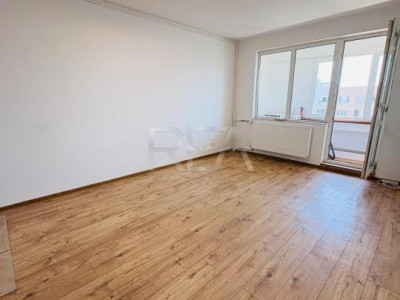 2 camere Titan decomandat, an 1972, reabilitat