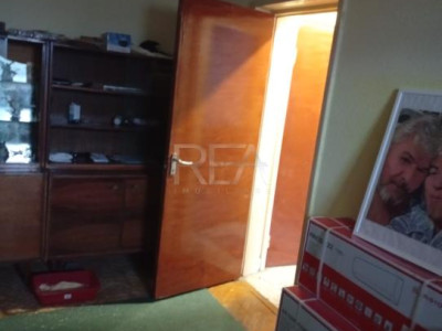 2 camere, 3/4, 50mp, anvelopat-Uverturii