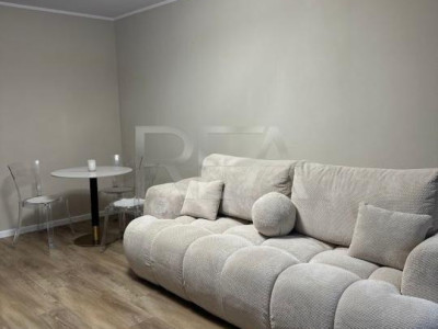 3 camere Ozana decomandat, centrală, et. 4, metrou, renovat
