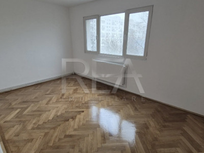 3 camere, 4/4, anvelopat, centrala-Apusului