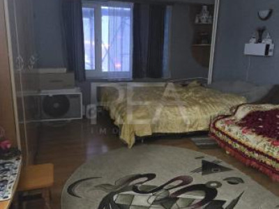 Garsonieră Nerva Traian decomandată,parcare,et. 4,an 1996,metrou,40 mp