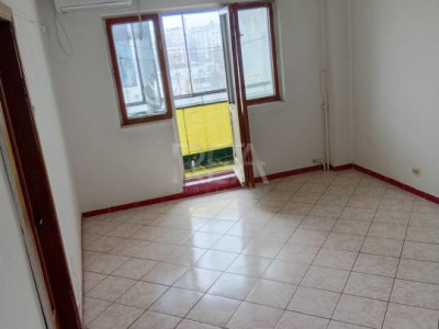 2 camere, 8/8, 56 mp, bloc 1984-Crangasi