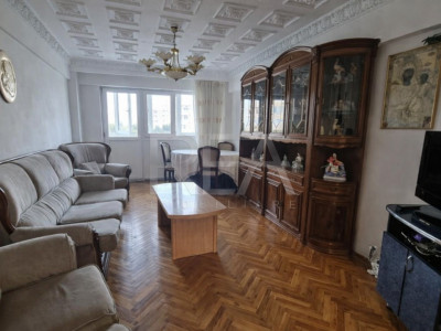 4 camere Chișinău decomandat,centrală,et. 5,an 1981,105 mp