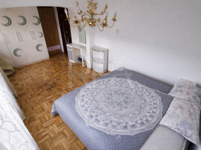 4 camere Chișinău decomandat,centrală,et. 5,an 1981,105 mp