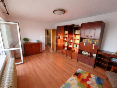 4 camere Costin Georgian,inst. schimb.,an 1978, 88 mp, anvelopat