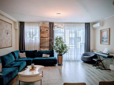3 camere cu 106 mp utili in Laguna Residence 