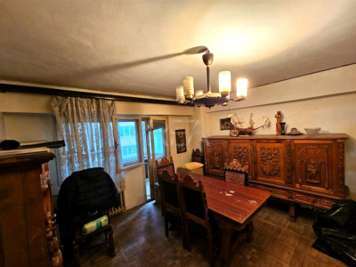 4 camere Piata Romana decomandat, et. 3, an 1980, metrou, 97 mp