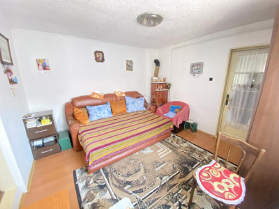 Casa cu Garaj- Zona Teius