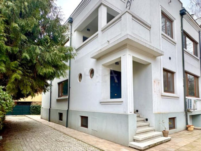 Vila renovata Cotroceni, ideală birouri, reprezentanta