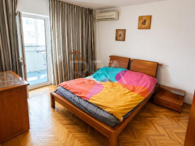 3 camere Unirii decomandat,centrală,parcare,et. 6,an 1995,metrou,83 mp