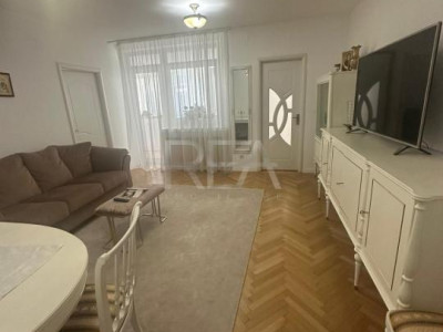 Apartament 3 camere Sala Palatului +pod , aporape de metrou