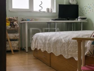 4 camere Chișinău decomandat, parcare, an 1981, 86 mp