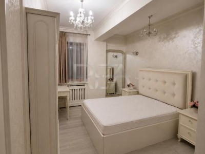 3 camere Nerva Traian decomandat,centrală,et. 4, an 2014, metrou,90 mp