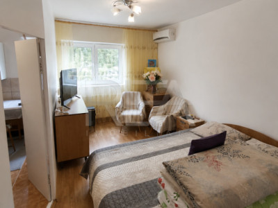 2 camere Vitan, centrală, parcare, et. 3, an 1986, 52 mp