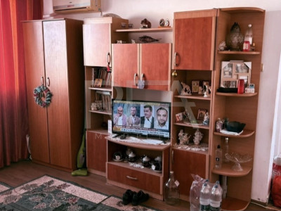 4 camere, semidecomandat,  10/10 -Drumul Taberei-Aleea Pascani