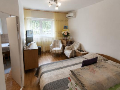 2 camere Vitan, centrală, parcare, et. 3, an 1986, 52 mp