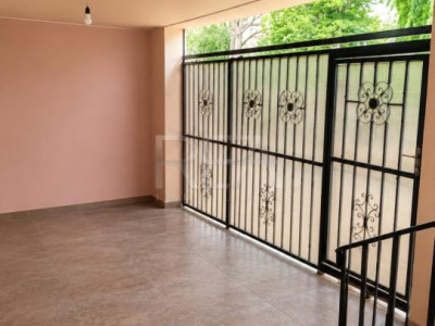 Casă P+1 + teren , Sector 4  | Centrală proprie |