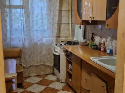 3 camere Fizicienilor decomandat, et. 3, an 1984, 69 mp