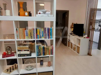     2 camere reconfigurat în 3 camere | Terasă | Parcare
