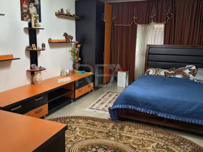 Apartament 3 Camere Decomandat | Micro 11