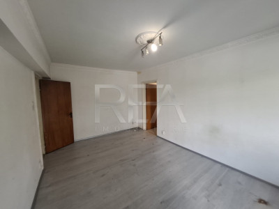 3 camere, et 1/10, 76mp, anvelopat-Gorjului/Veteranilor