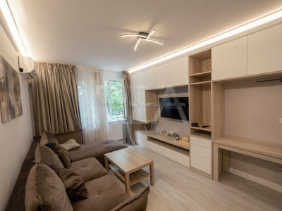 3 camere | TItan | Metrou 6 minute | Centrală proprie